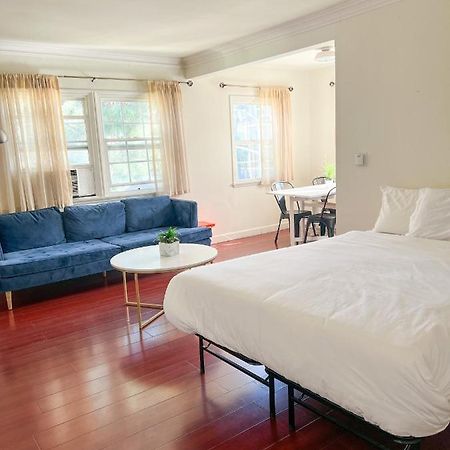 Charming Century City Condo Лос-Анджелес Екстер'єр фото